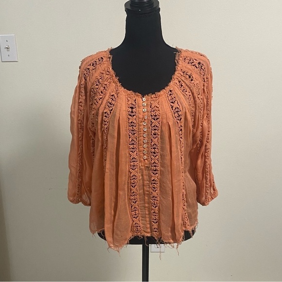 Free People Blous Women’s Size Small Peach FP One Flower Chain Top Shirt - Picture 1 of 17